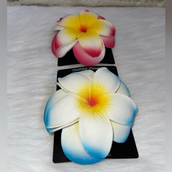 Large Hawaii Flowers 2 Hair Clips Plumeria - Picture 2 of 5